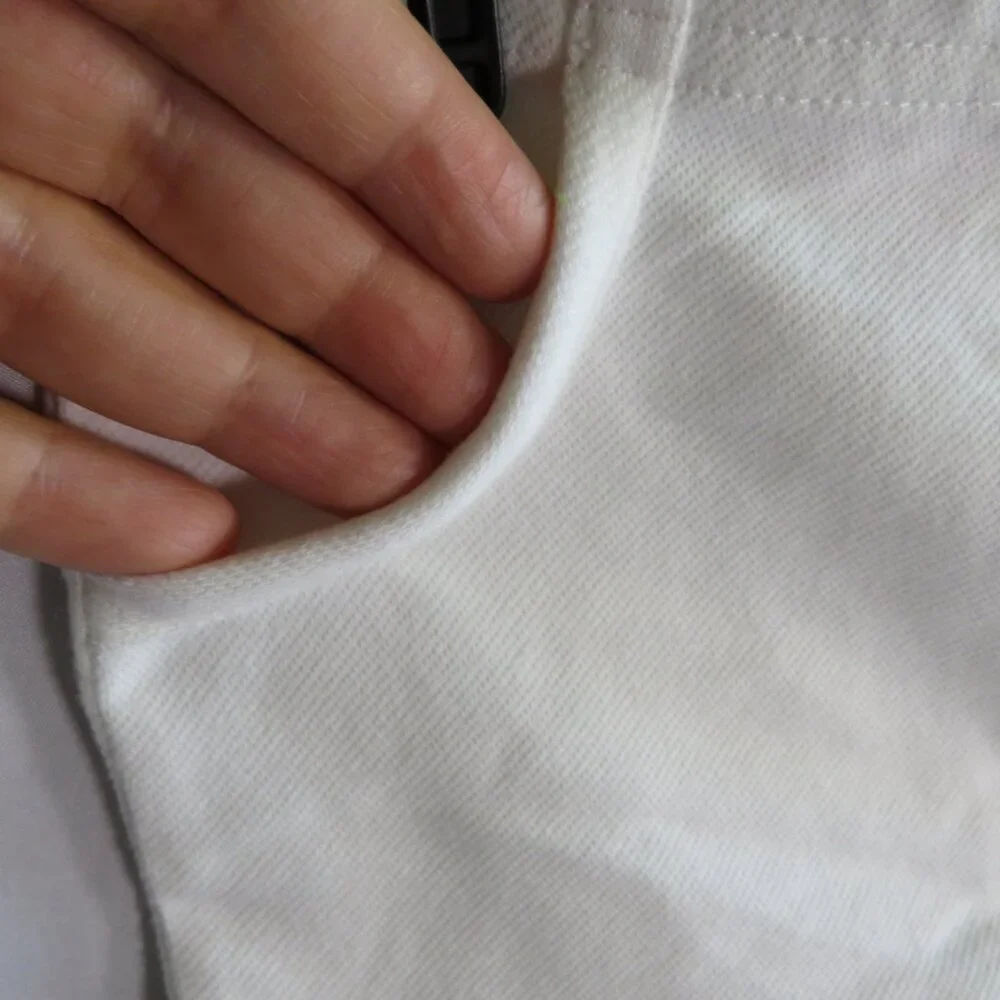 Baby shirt scalloped edges & White shorts w ruffle